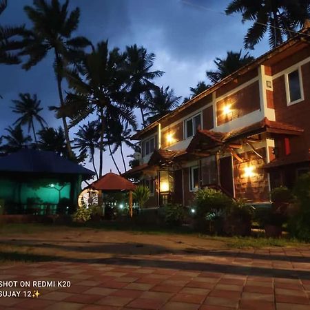 Glucklich Beach Cottages Kundapur Bagian luar foto