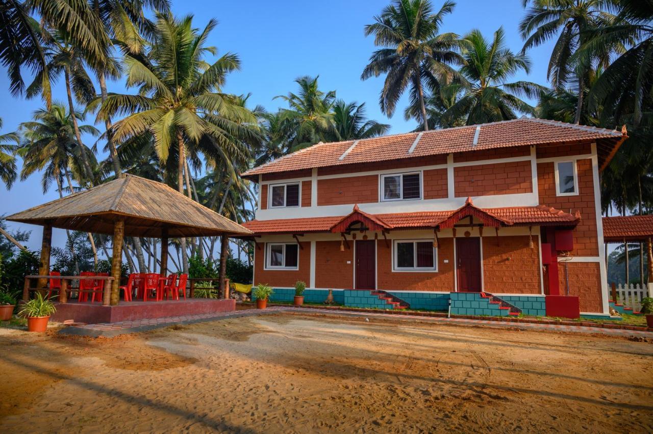 Glucklich Beach Cottages Kundapur Bagian luar foto