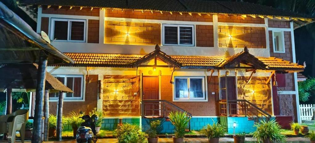 Glucklich Beach Cottages Kundapur Bagian luar foto