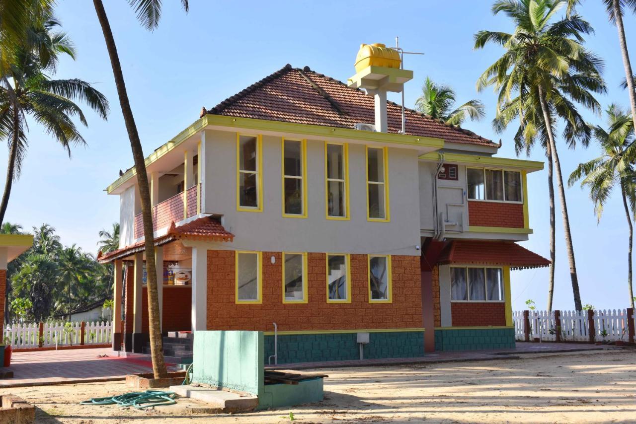 Glucklich Beach Cottages Kundapur Bagian luar foto