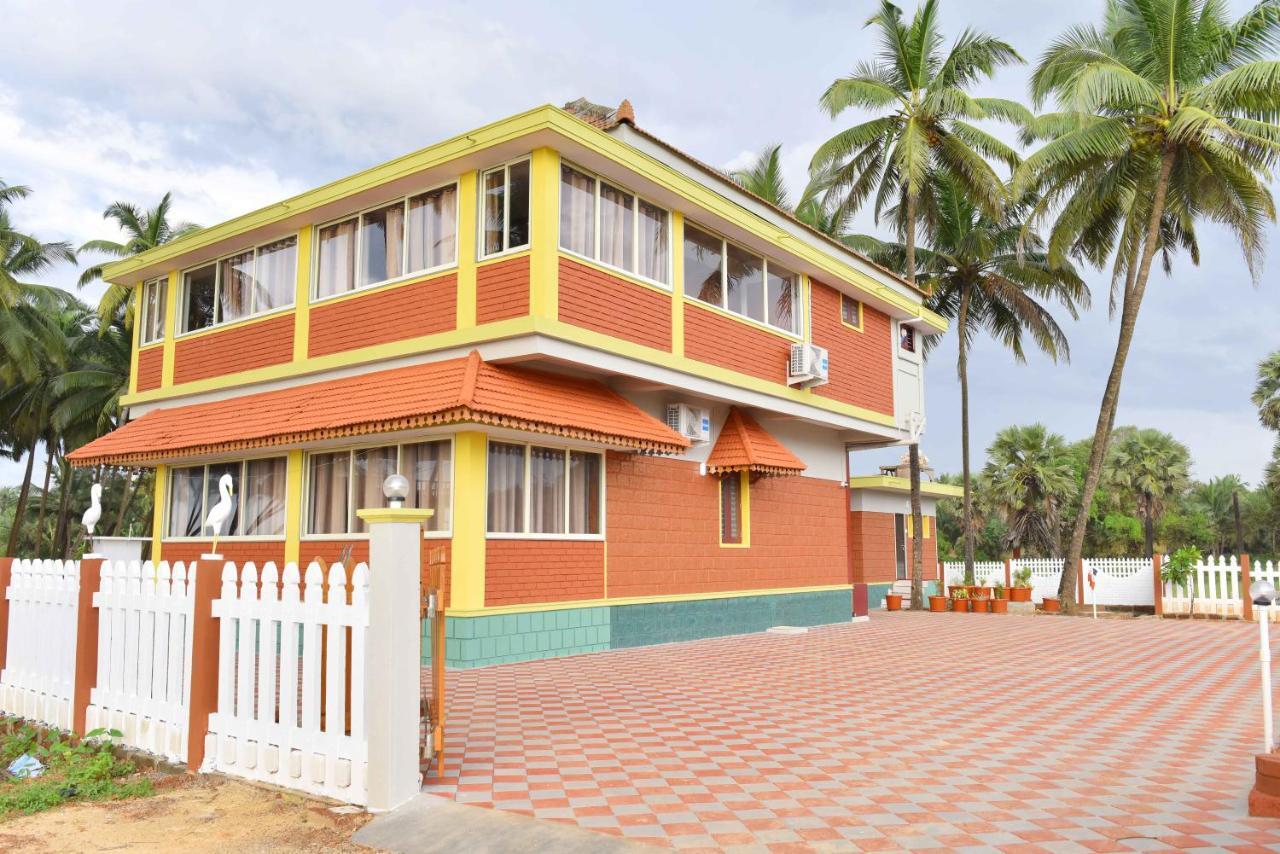 Glucklich Beach Cottages Kundapur Bagian luar foto