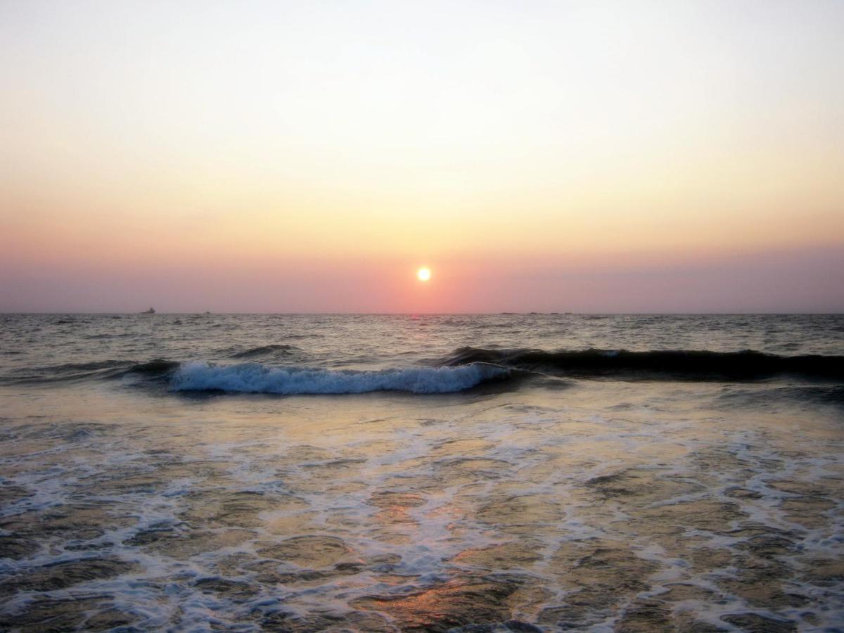 Glucklich Beach Cottages Kundapur Bagian luar foto