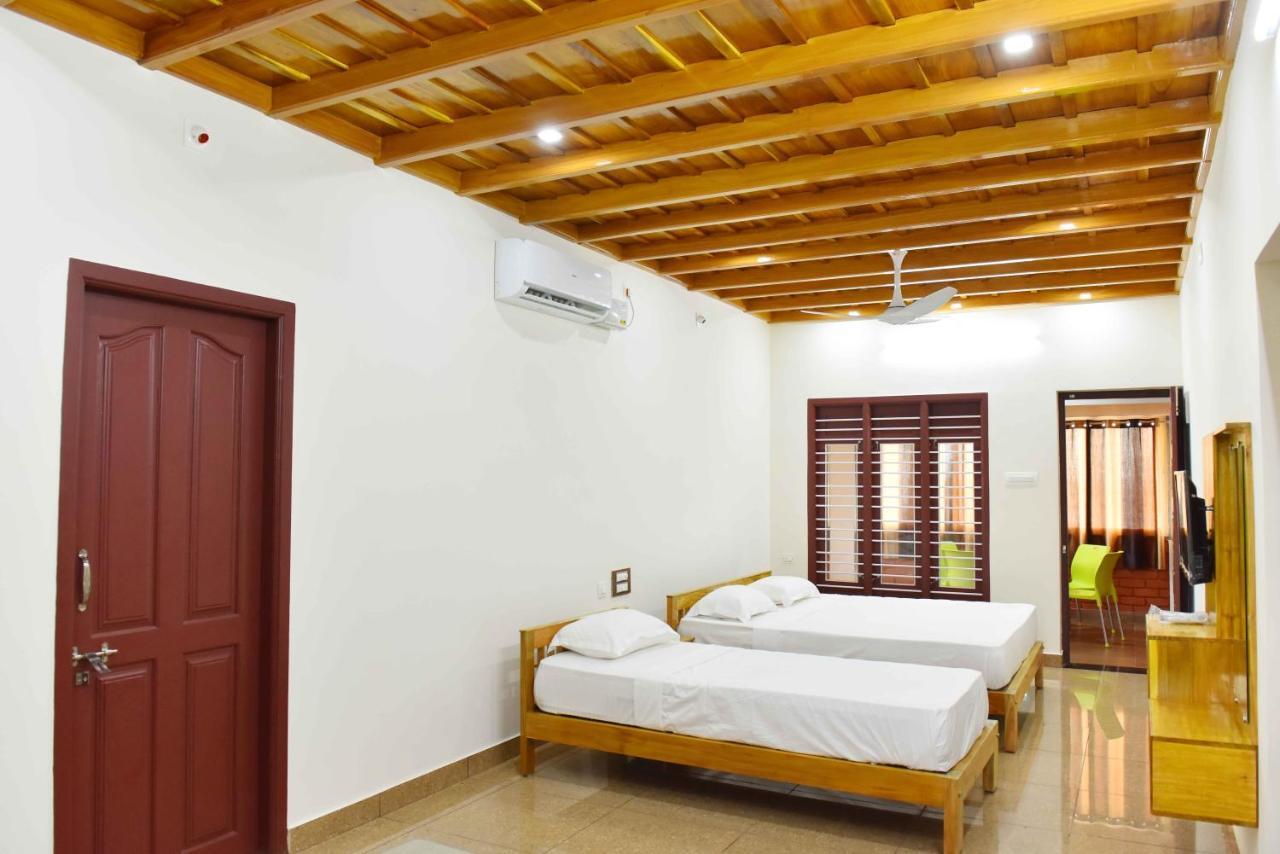 Glucklich Beach Cottages Kundapur Bagian luar foto